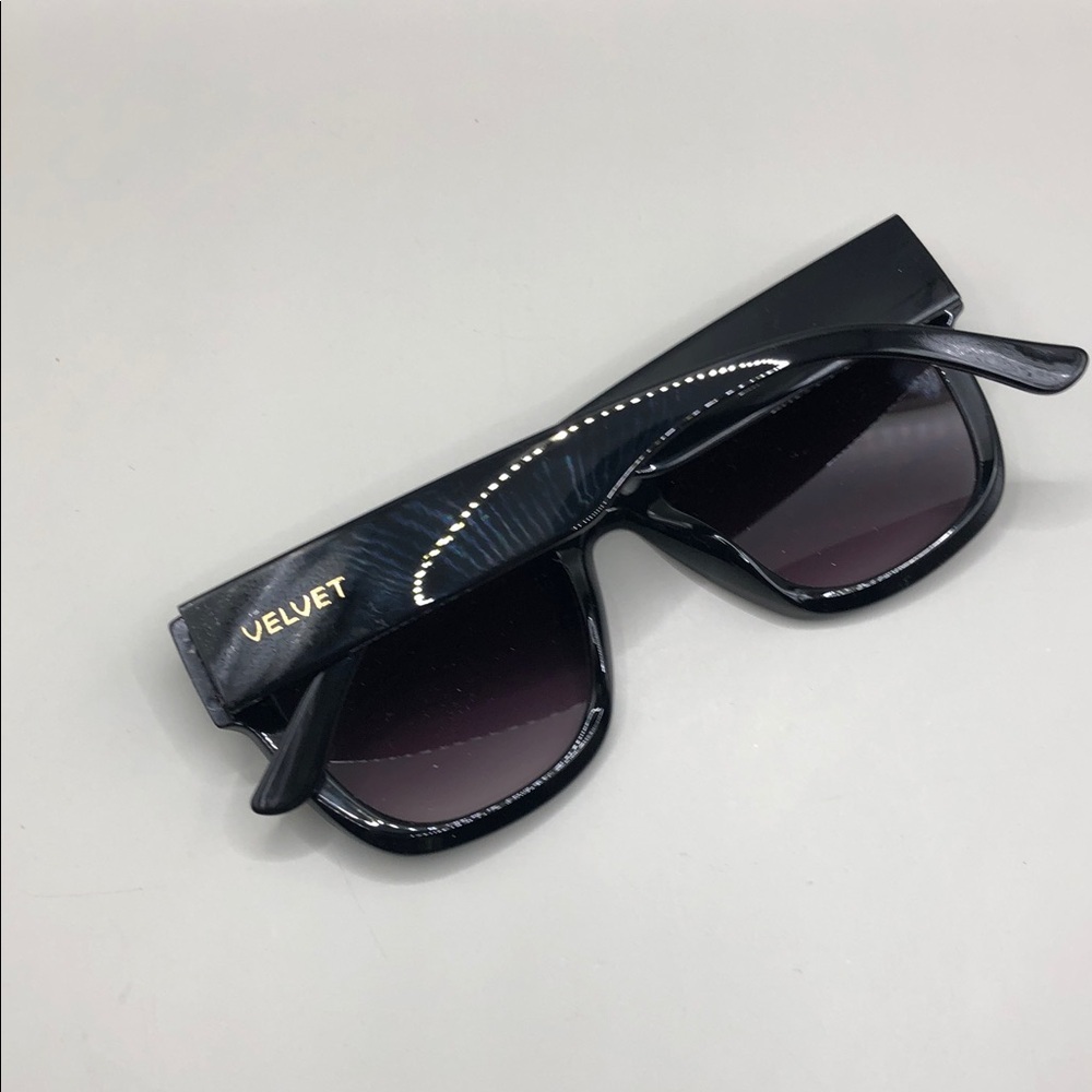 Velvet Eyewear Jane Sunglasses Black Oversized Cat Eye - Picture 6 of 10